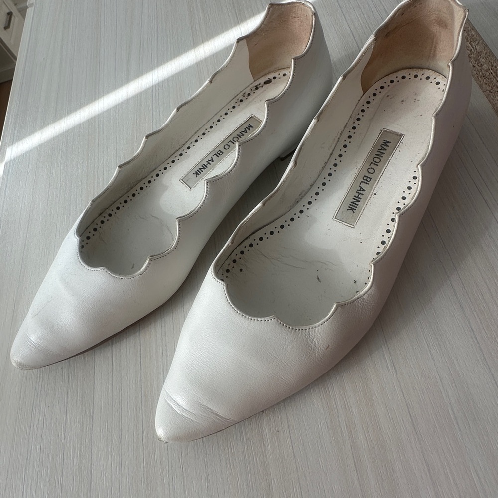 Manolo Blahnik Scalloped White Flats